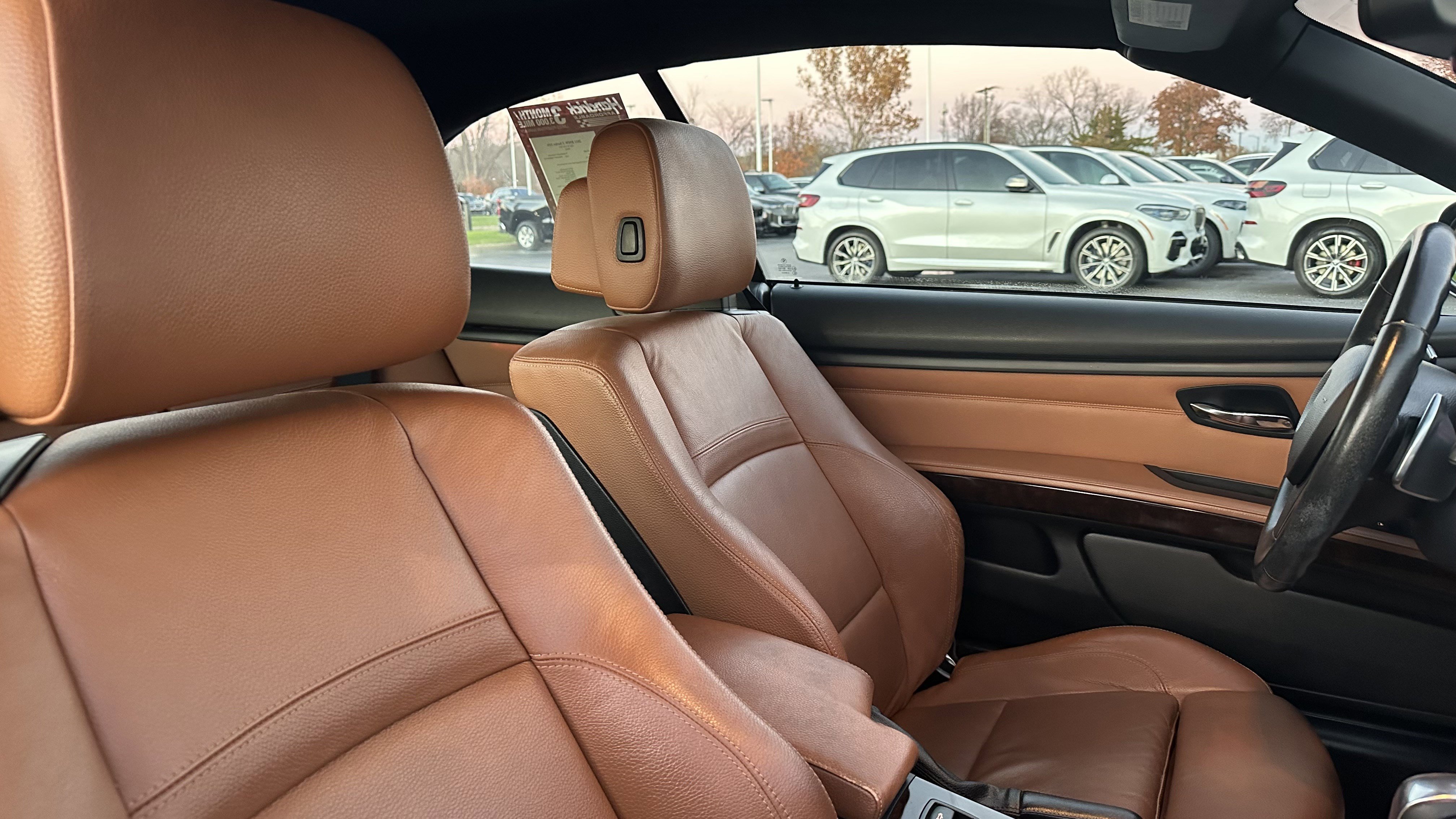 Used 2011 BMW 335i Convertible image 33