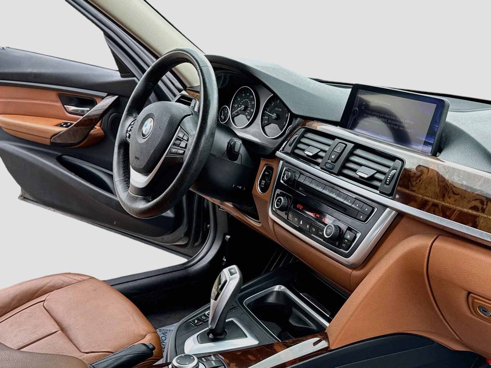 Used 2013 BMW 328i xDrive Sedan AWD/4WD image 14