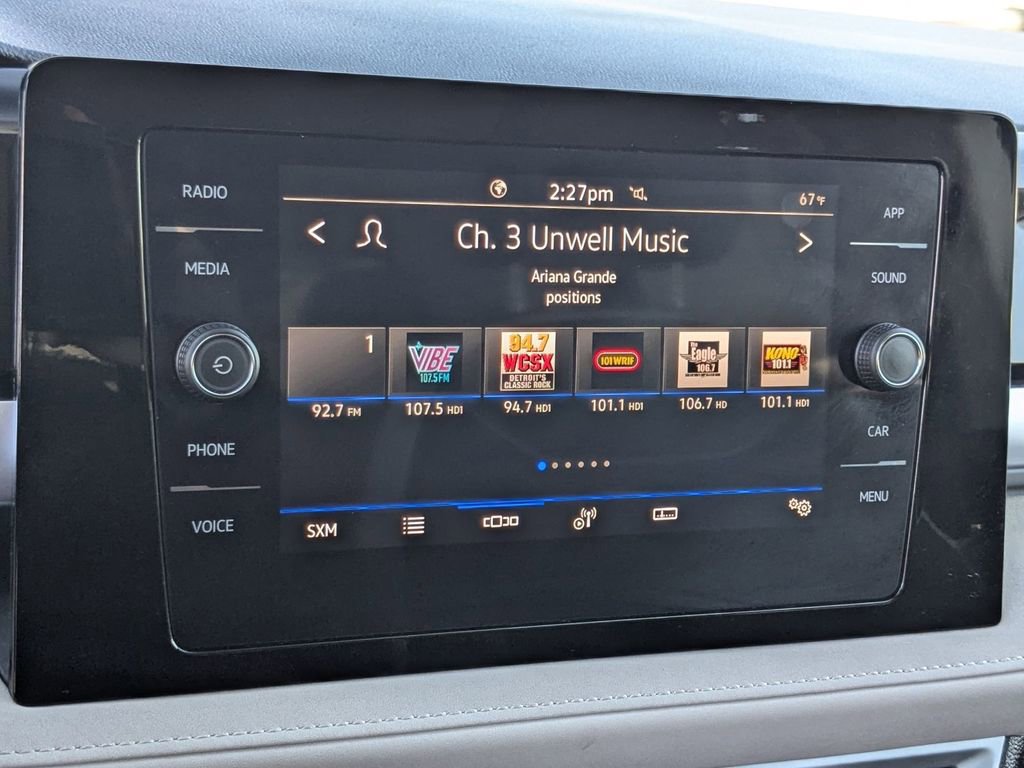 Used 2025 Volkswagen Taos SE image 19