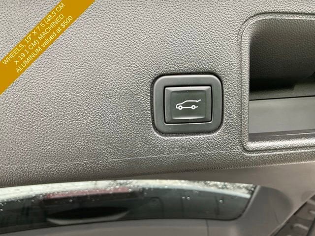 Certified 2020 GMC Terrain SLT w/ Preferred Package FWD image 9