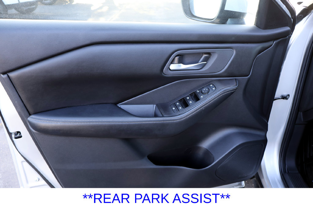 Used 2025 Nissan Rogue SV FWD image 25