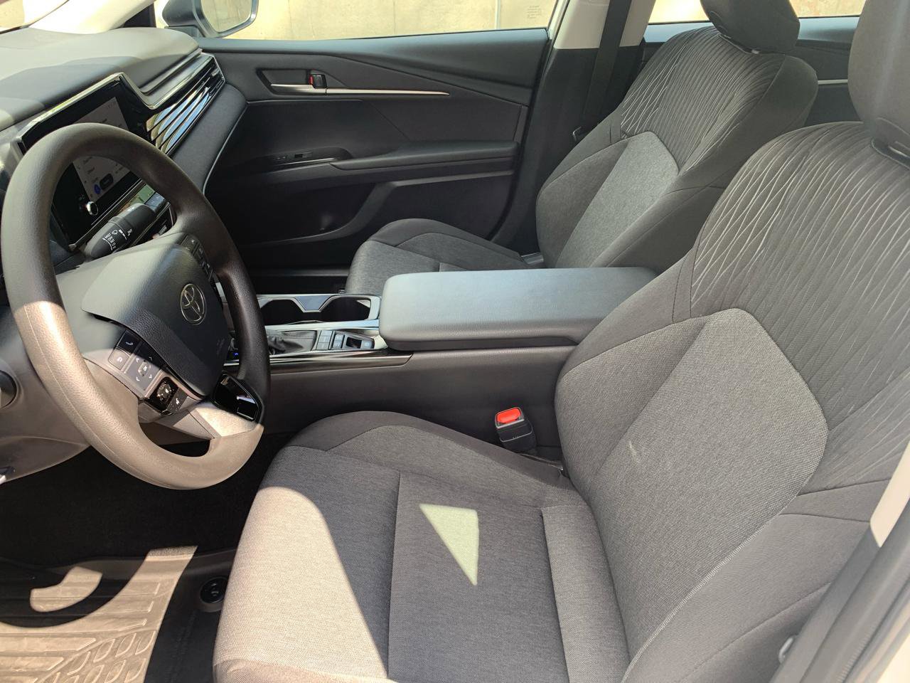 Used 2026 Toyota Camry LE FWD image 9