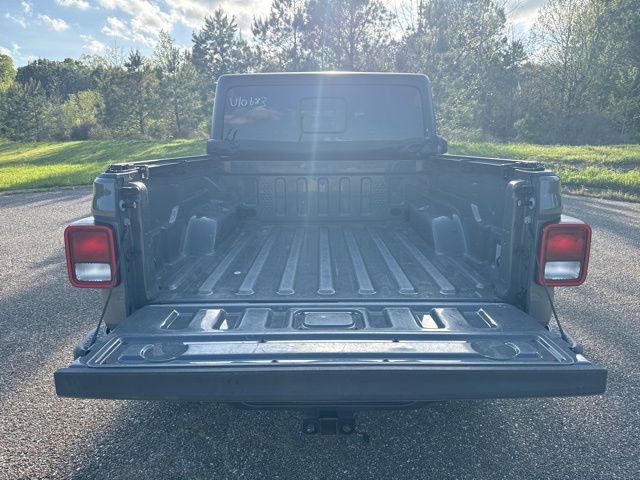 Used 2022 Jeep Gladiator Sport image 10