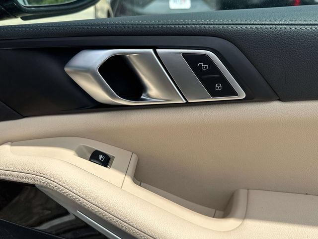 Used 2022 BMW X5 sDrive40i w/ Premium Package RWD image 20