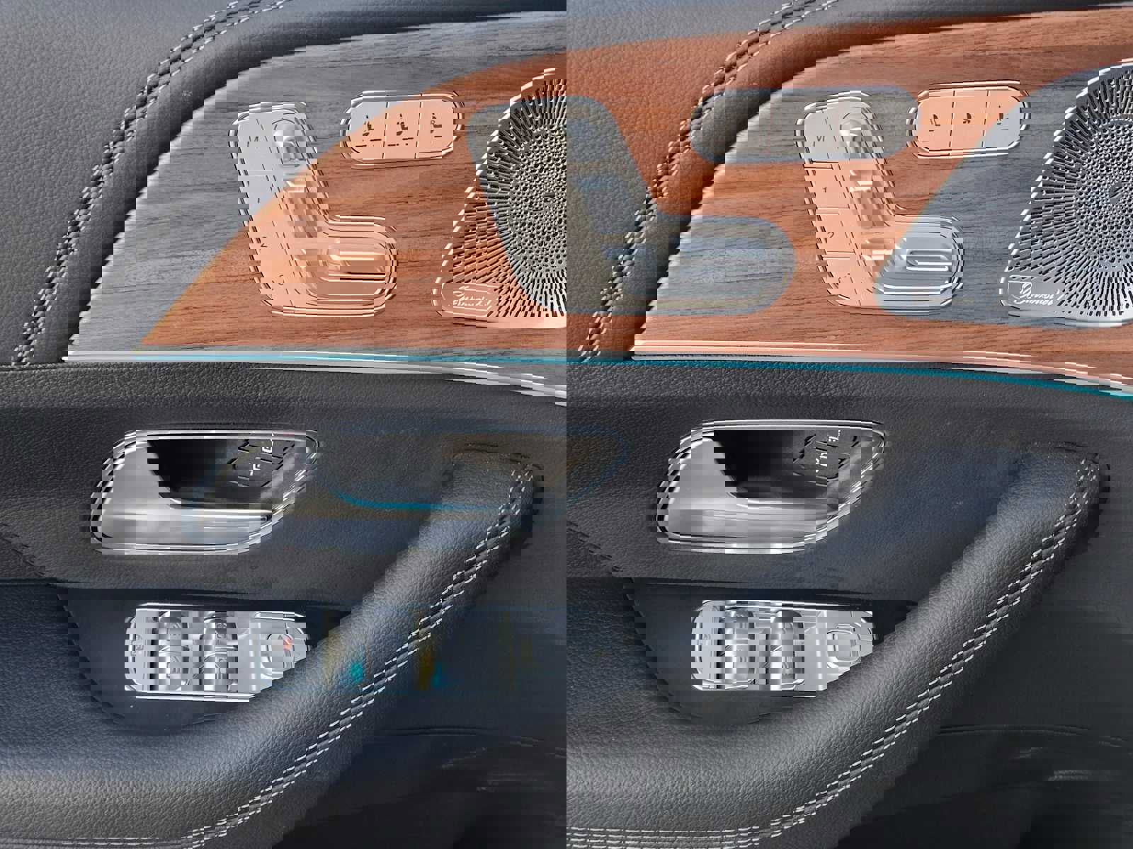 Used 2025 Mercedes-Benz GLS 580 4MATIC image 24