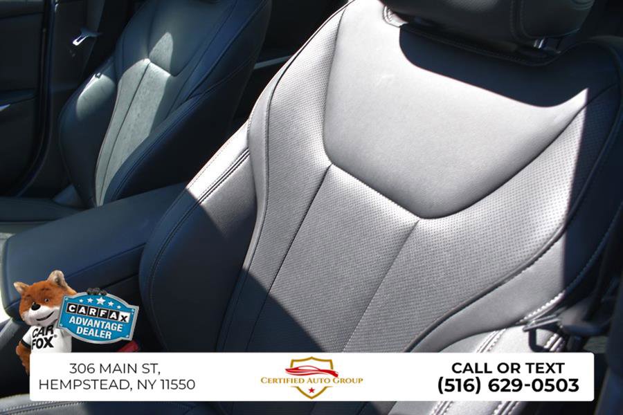 Used 2024 BMW 330e RWD image 11