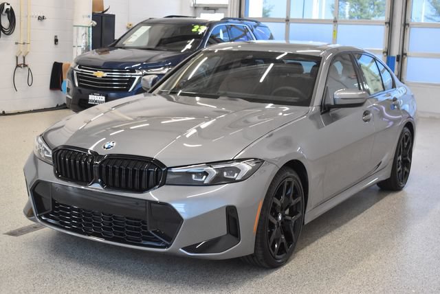 New 2026 BMW 330i xDrive Sedan w/ M Sport Package AWD/4WD image 9