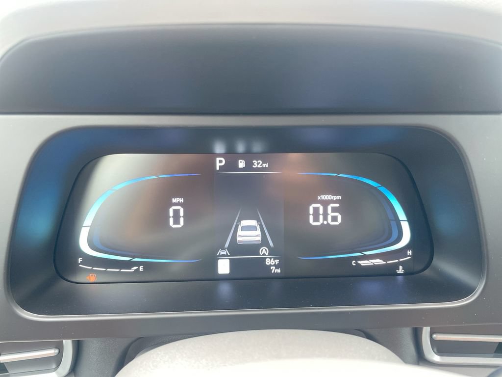 Used 2025 Hyundai Elantra SE FWD image 42