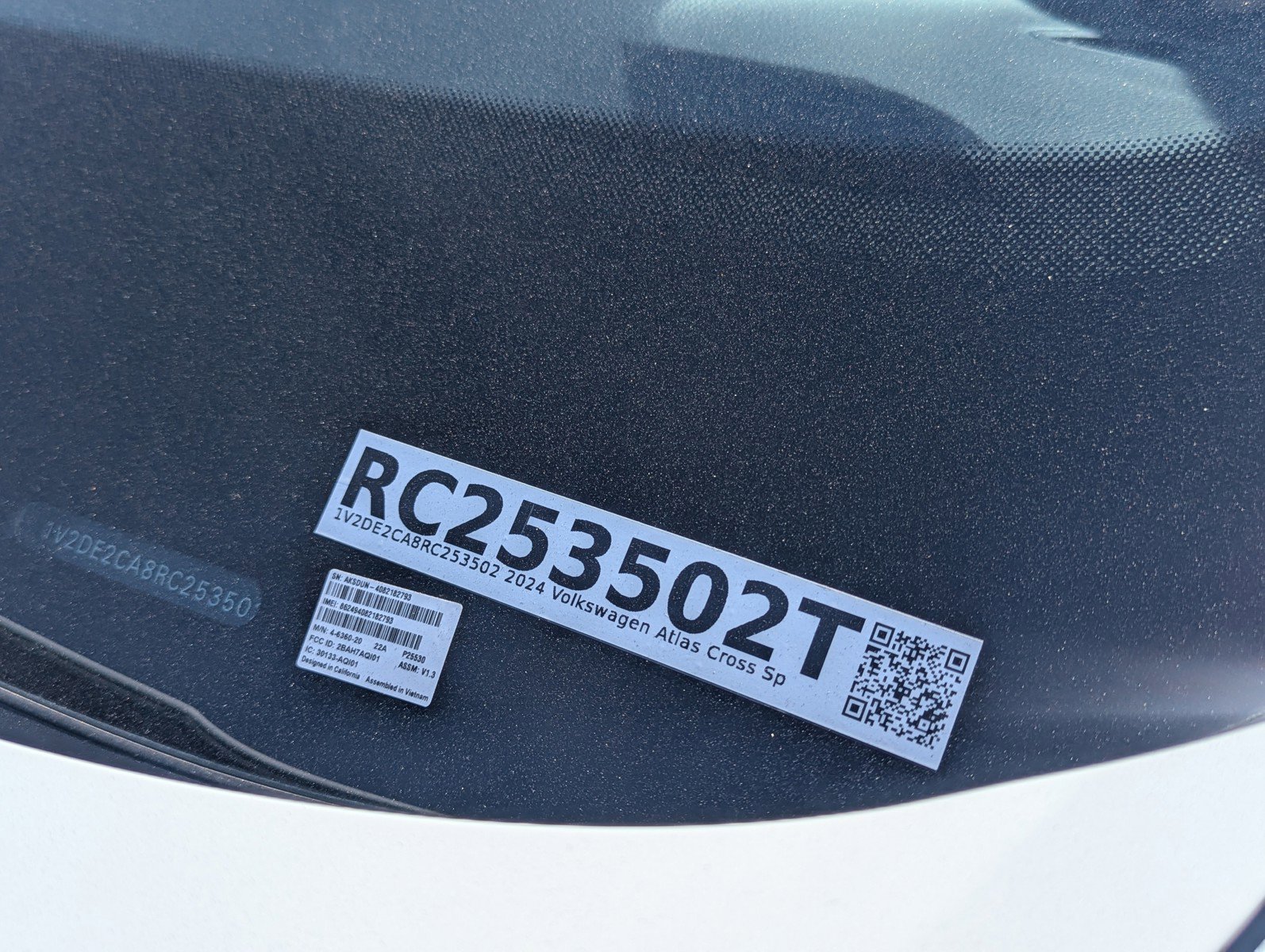 Used 2024 Volkswagen Atlas Cross Sport SE image 33