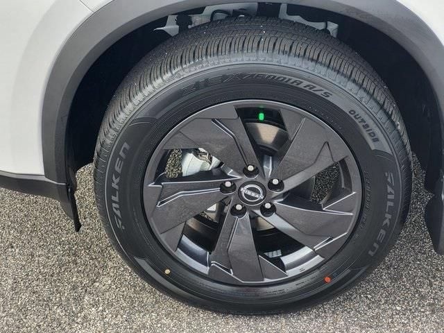 New 2026 Nissan Rogue SV FWD image 9
