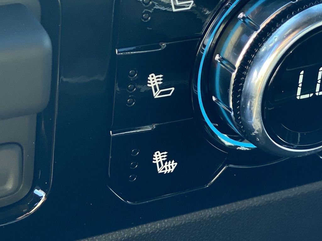 New 2026 GMC Sierra 3500 SLT w/ SLT Convenience Package image 28