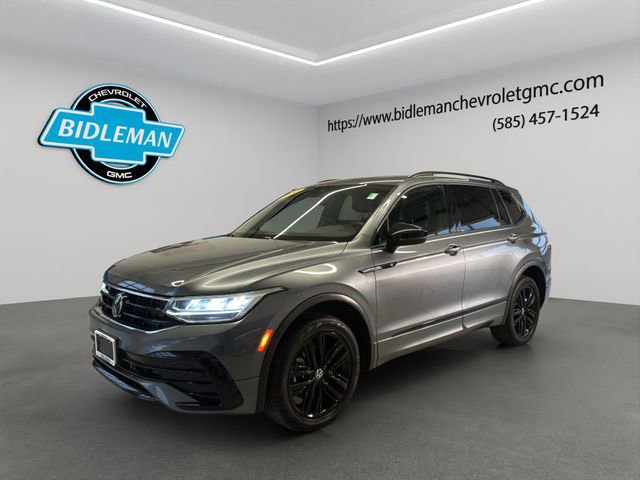 Used 2022 Volkswagen Tiguan SE R-Line image 3