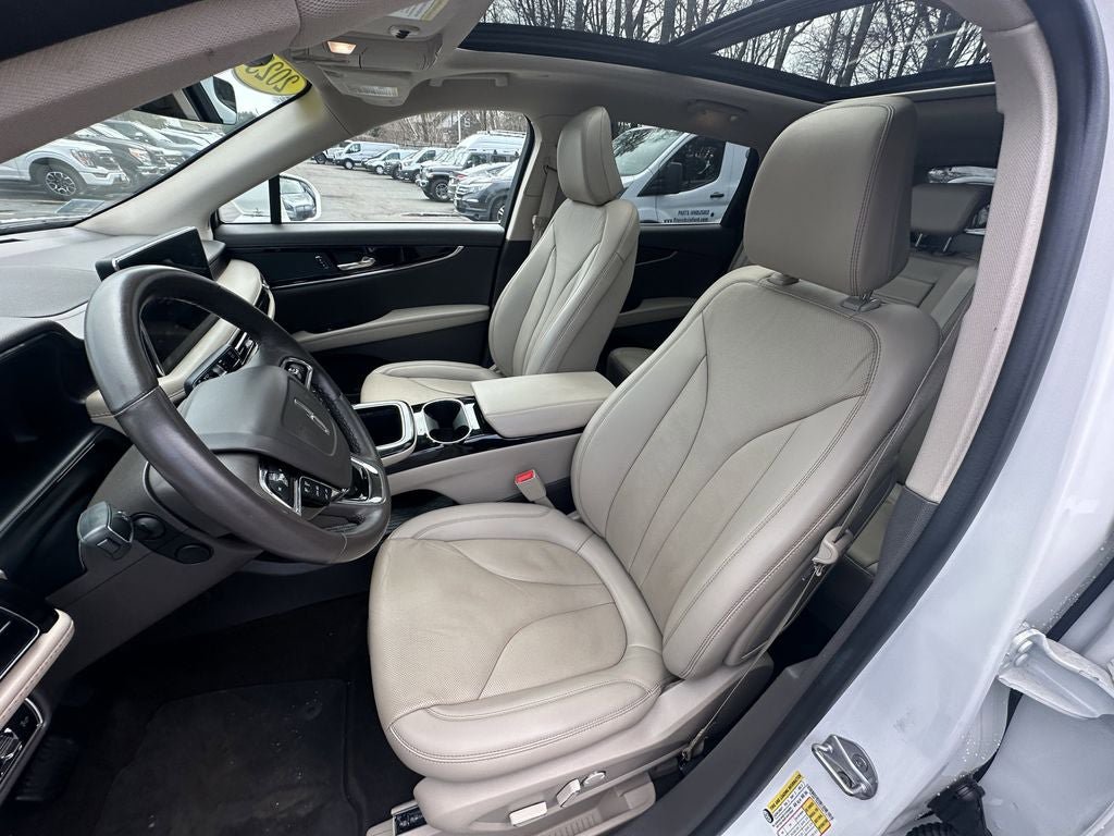 Used 2023 Lincoln Nautilus Reserve image 9