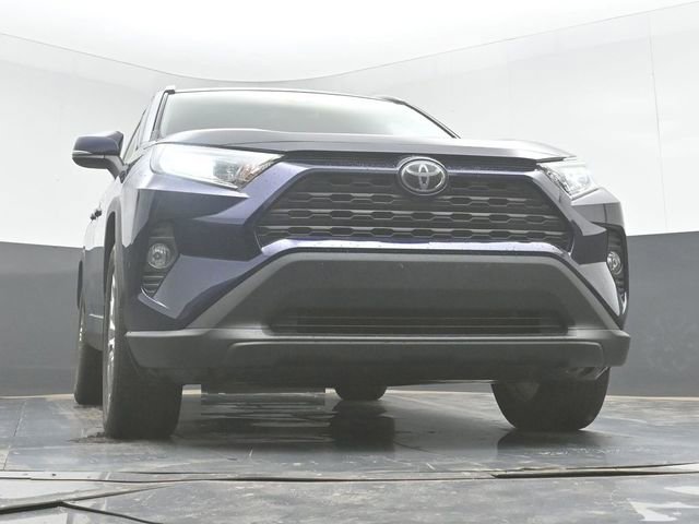 Used 2019 Toyota RAV4 XLE Premium FWD image 28