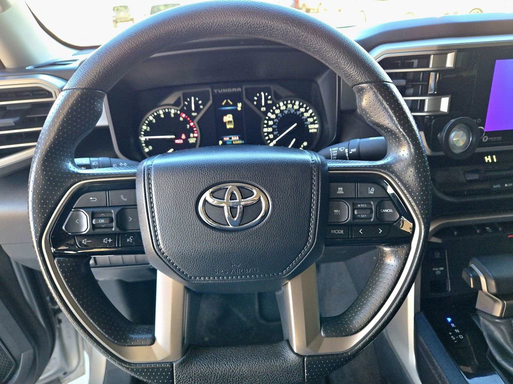 Used 2022 Toyota Tundra SR5 w/ SR5 Convenience Package image 14