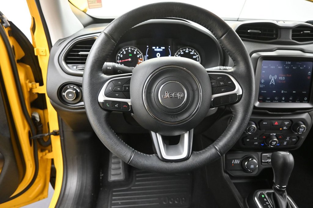Used 2023 Jeep Renegade Latitude w/ Premium Group AWD/4WD image 35