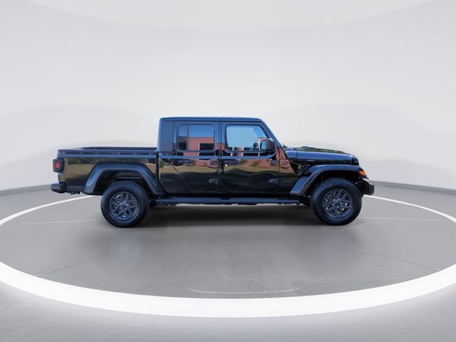 Used 2024 Jeep Gladiator Sport AWD/4WD image 9
