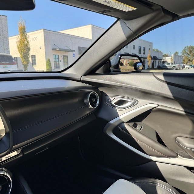 Used 2018 Chevrolet Camaro SS image 45