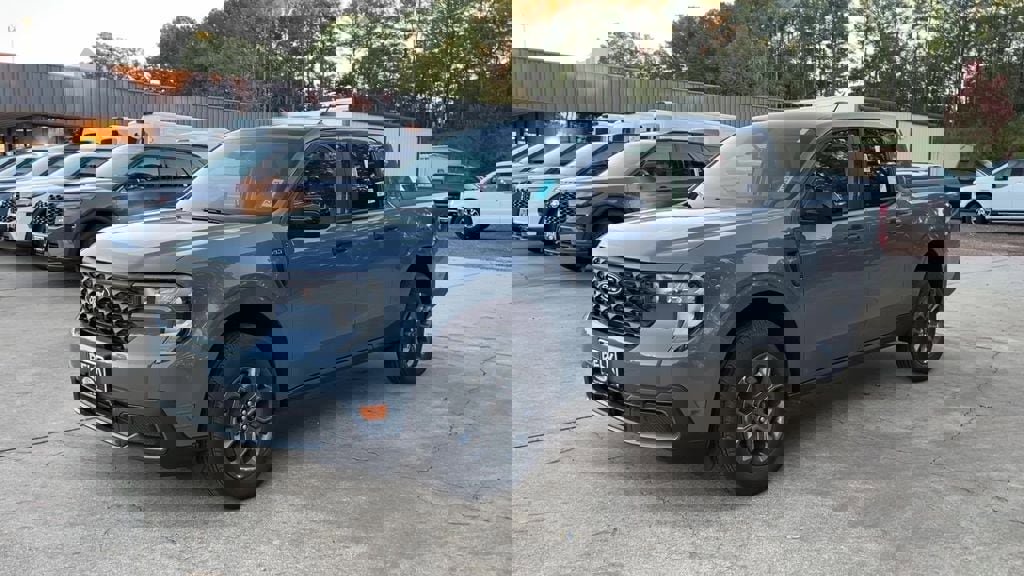 New 2025 Ford Maverick XLT w/ XLT Luxury Package image 2