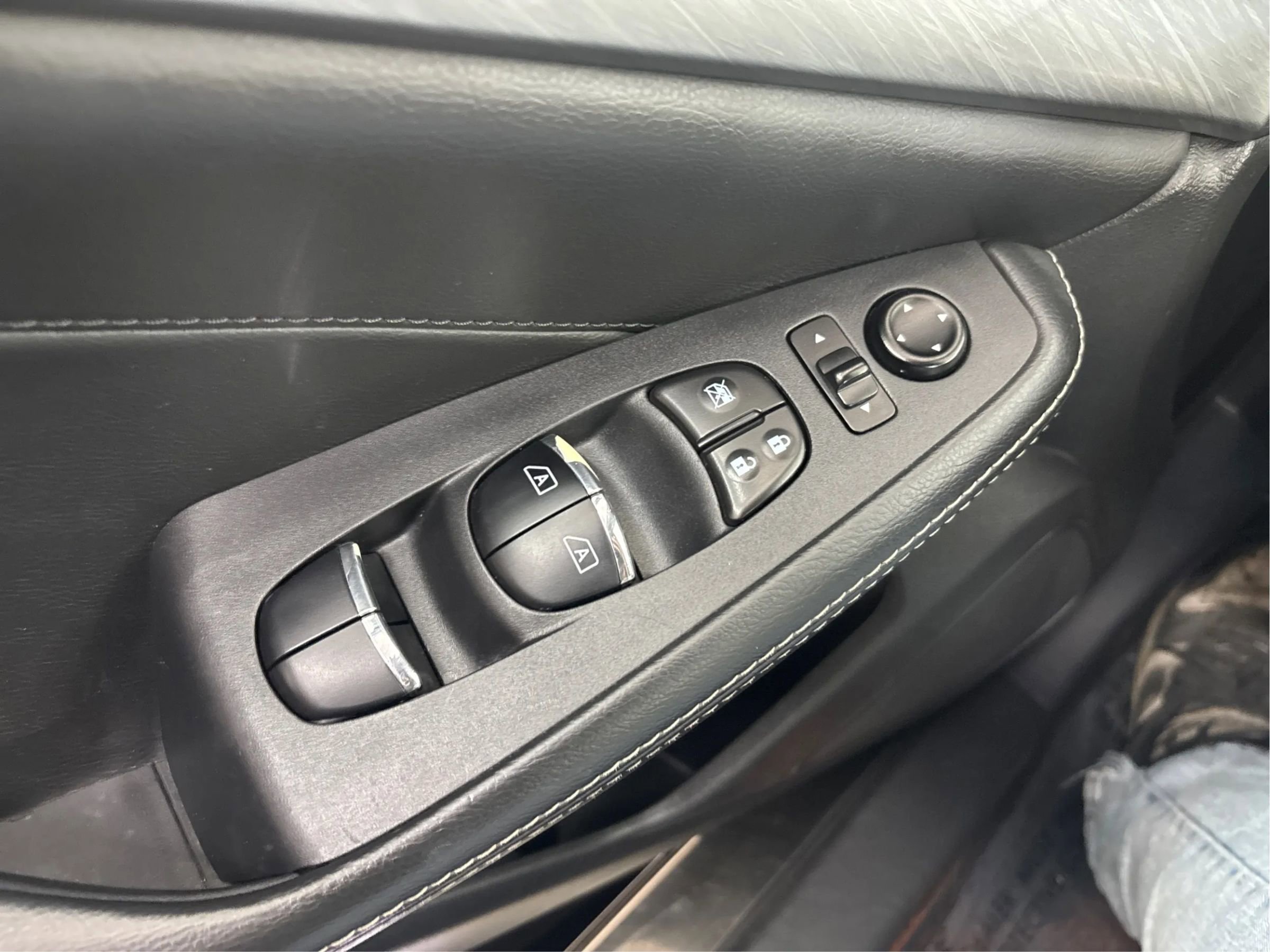 Used 2016 Nissan Maxima 3.5 SV FWD image 42