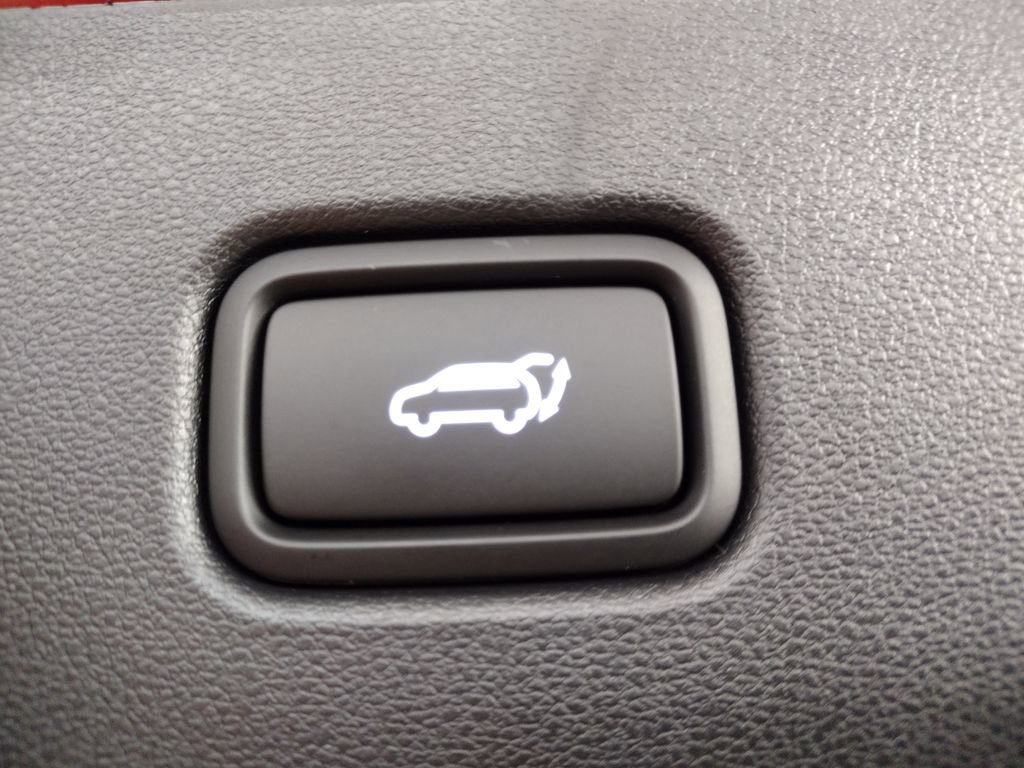 New 2026 Hyundai Tucson Limited image 19