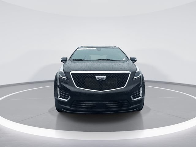 Used 2024 Cadillac XT5 Sportv w/ LPO, Red Accent Package AWD/4WD image 3