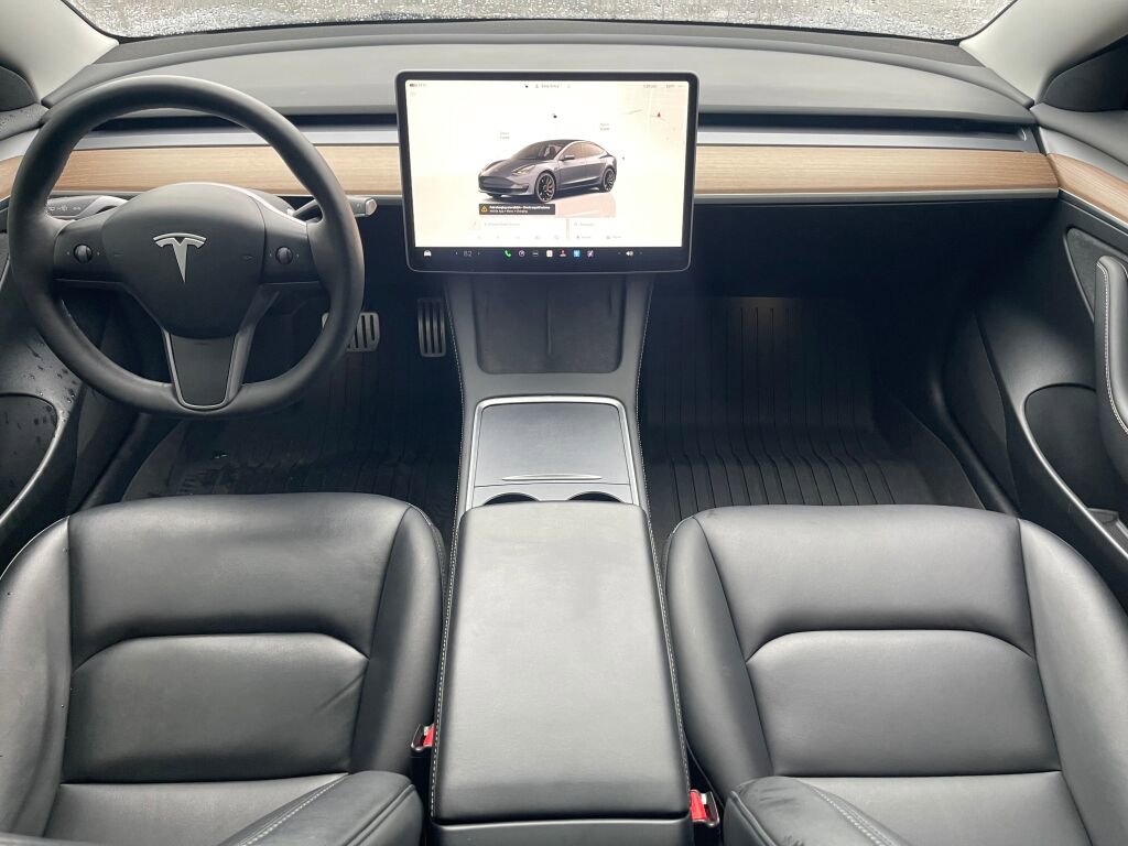 Used 2023 Tesla Model 3 Performance image 27