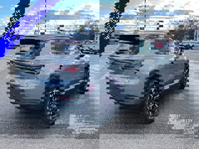 New 2026 Chevrolet Equinox EV LT image 5