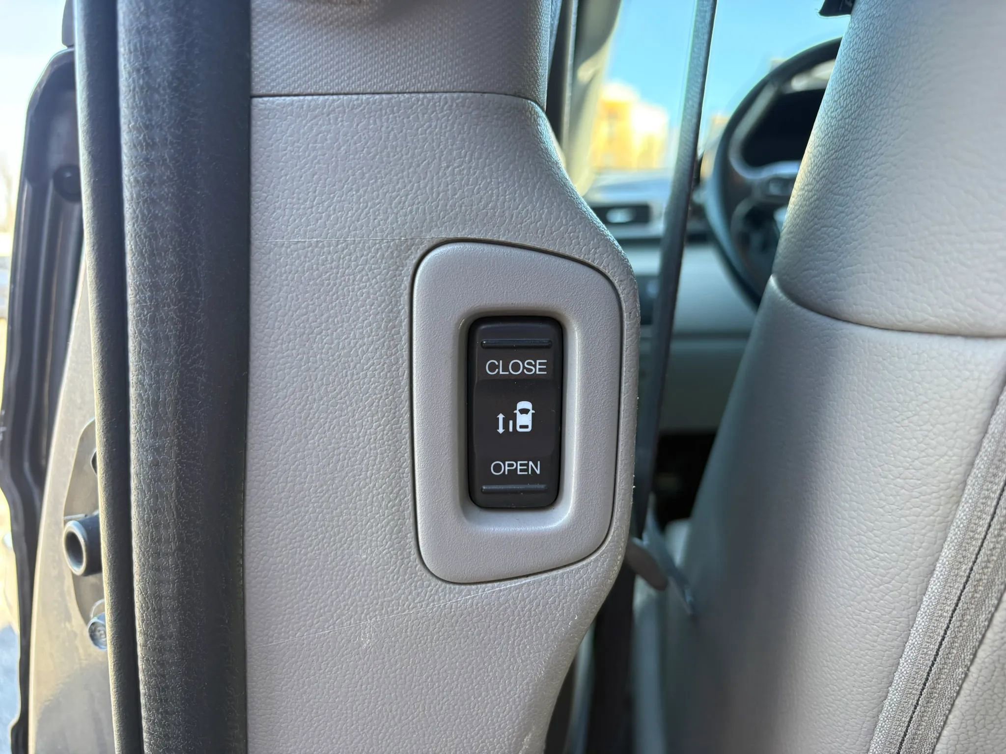 Used 2014 Honda Odyssey EX-L image 18