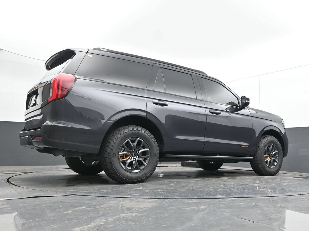 Used 2025 Ford Expedition Tremor AWD/4WD image 40