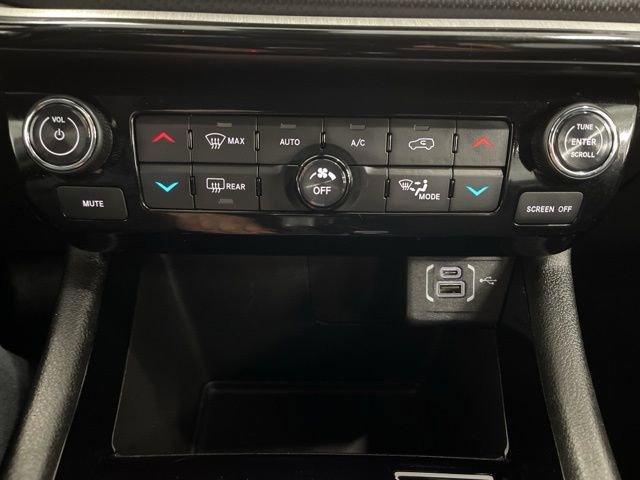 Used 2025 Jeep Compass Trailhawk AWD/4WD image 43