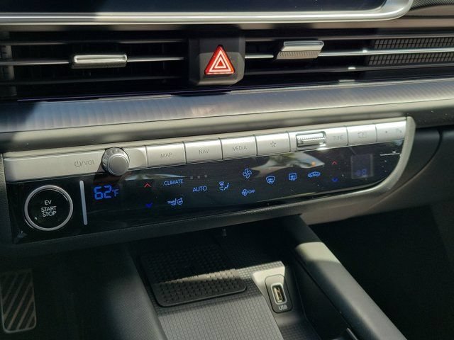 Certified 2023 Hyundai Ioniq 6 Limited RWD image 29