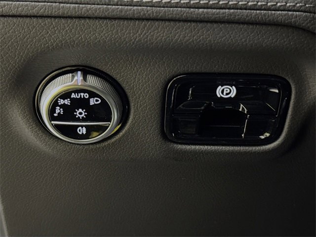 Certified 2024 Mercedes-Benz EQE 350+ 4MATIC Sedan w/ Pinnacle Trim Package image 10