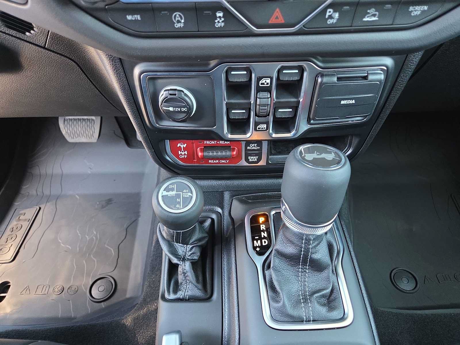 New 2026 Jeep Wrangler Unlimited Rubicon AWD/4WD image 25