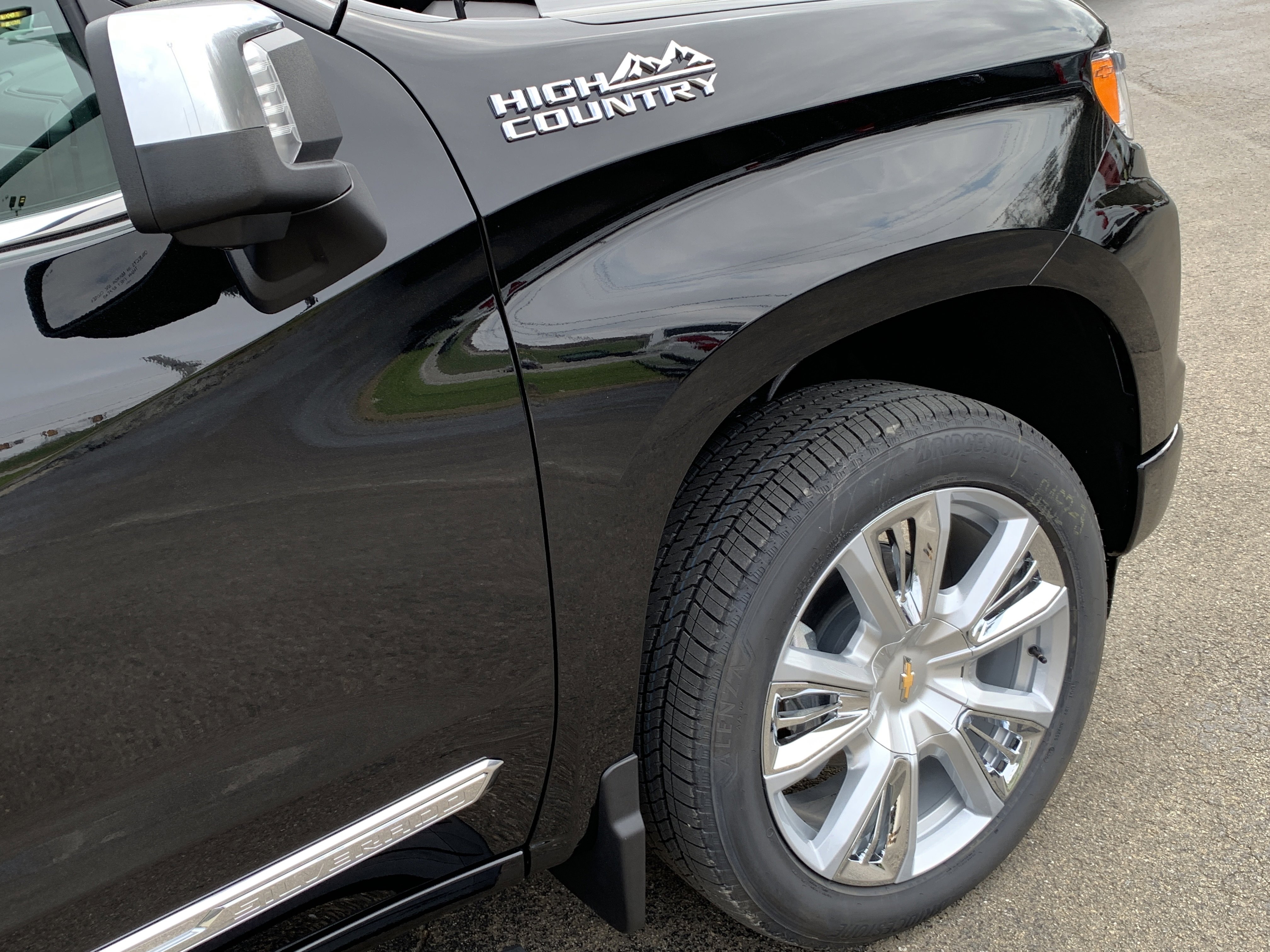 New 2026 Chevrolet Silverado 1500 High Country w/ High Country Premium Package image 32