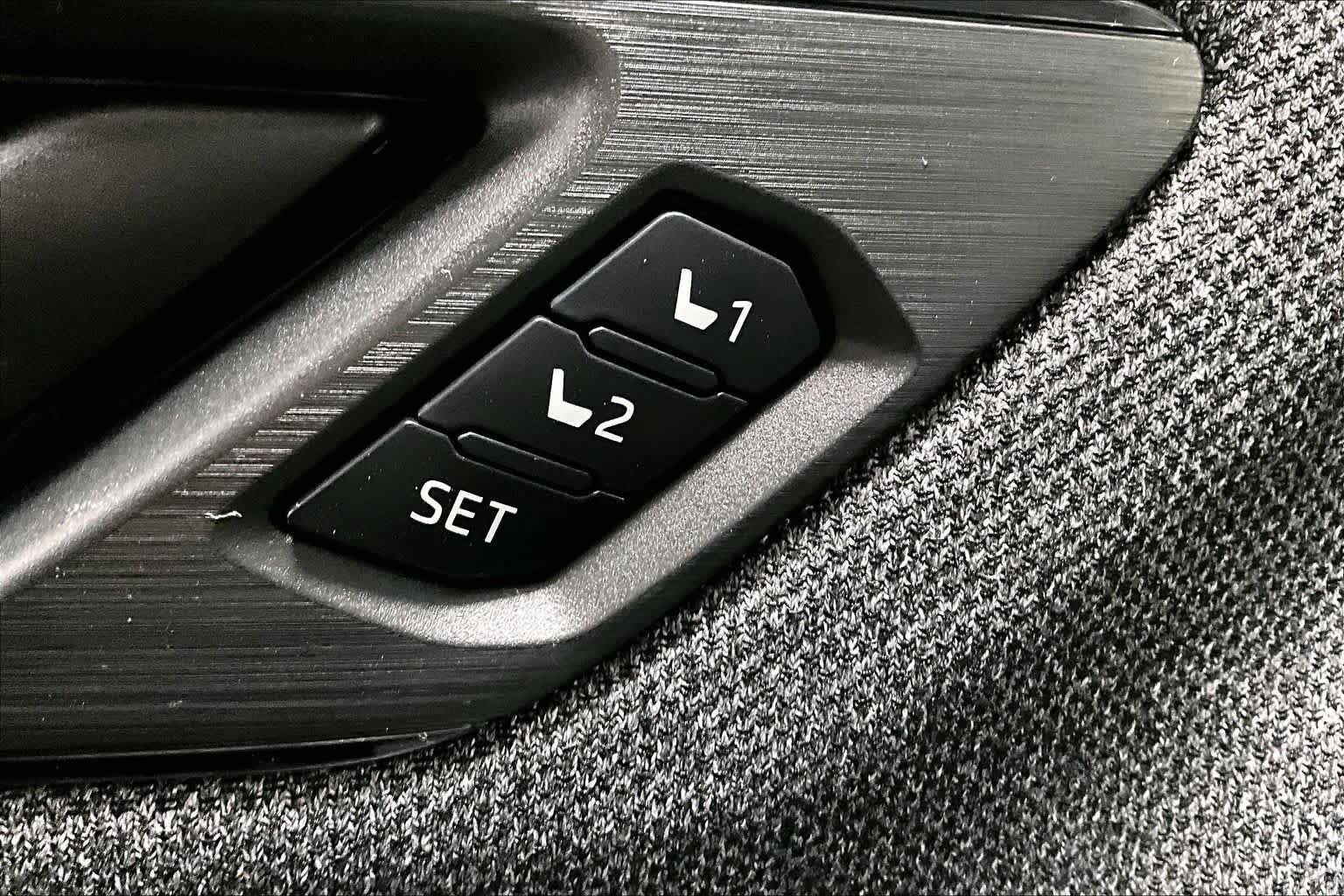 New 2026 Subaru Outback Limited AWD/4WD image 18