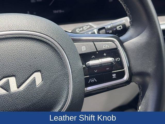 Used 2025 Kia Sorento SX AWD/4WD image 23