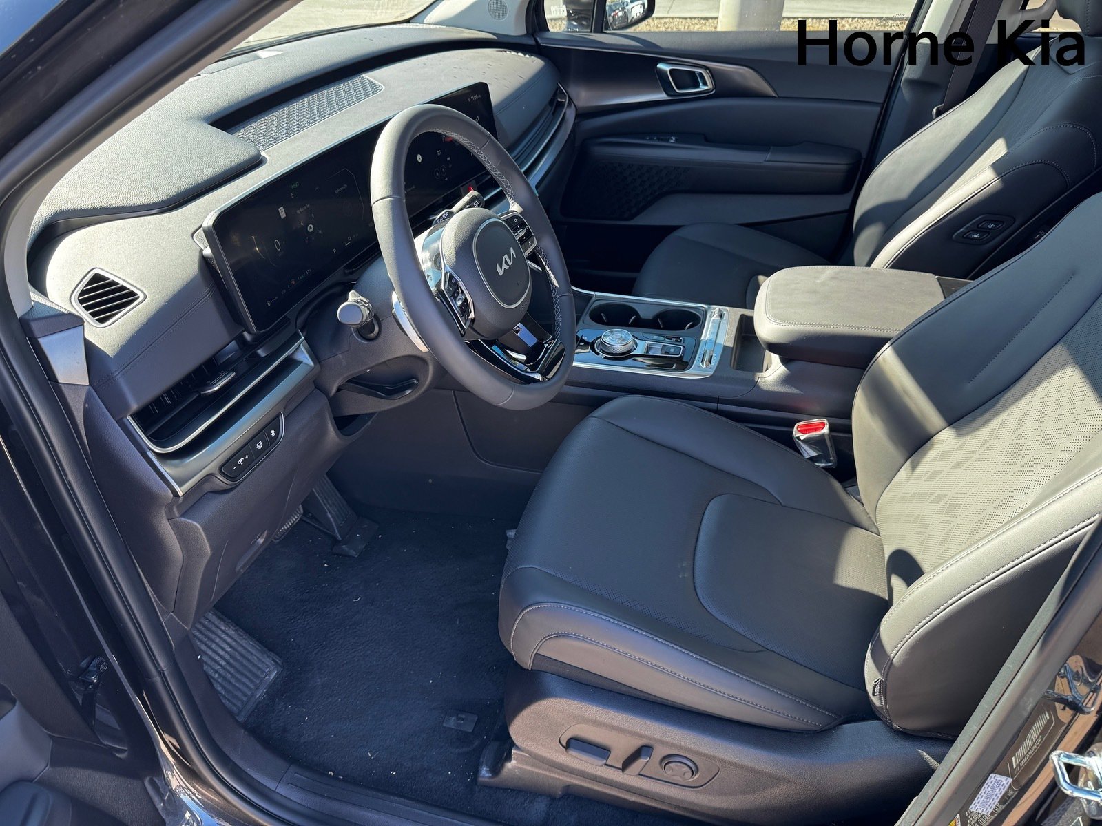 New 2026 Kia Carnival SX w/ SX Dark Edition Package image 9