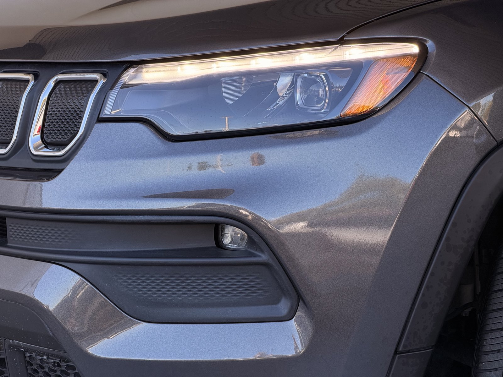 Used 2022 Jeep Compass Latitude w/ Sun and Sound Group AWD/4WD image 8