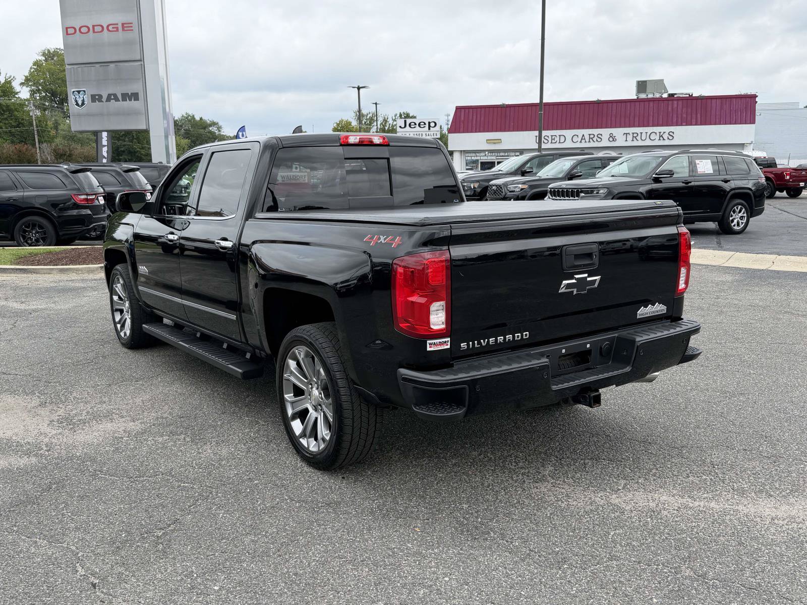 Used 2018 Chevrolet Silverado 1500 High Country AWD/4WD image 5