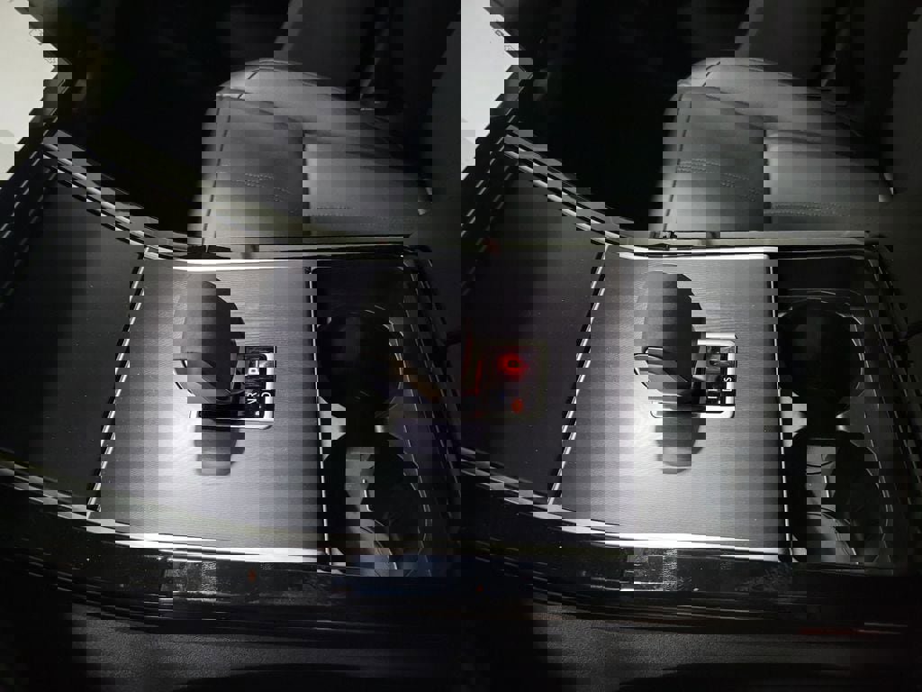 New 2026 Land Rover Range Rover Velar Dynamic SE image 20