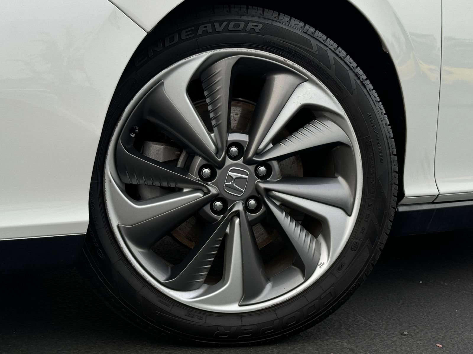 Certified 2019 Honda Clarity Touring image 26