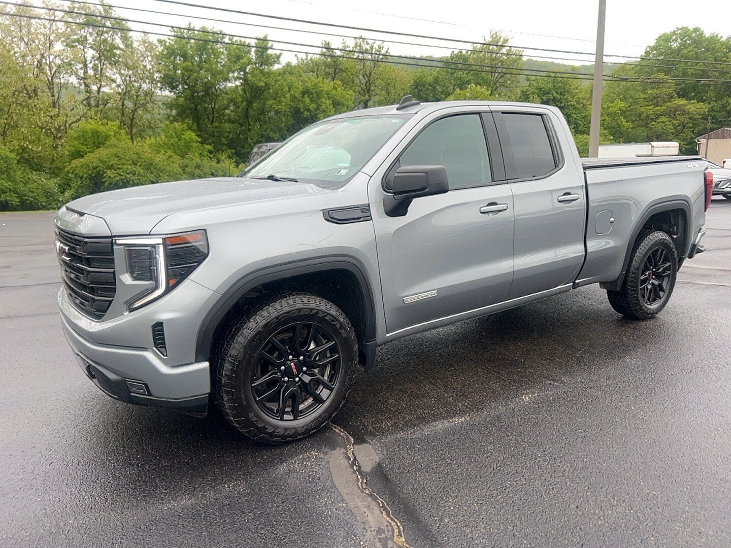 Used 2023 GMC Sierra 1500 Elevation AWD/4WD image 3