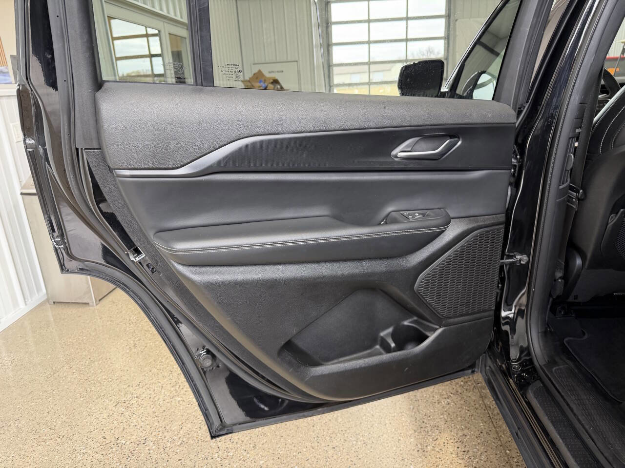 Used 2023 Jeep Grand Cherokee L Laredo AWD/4WD image 35