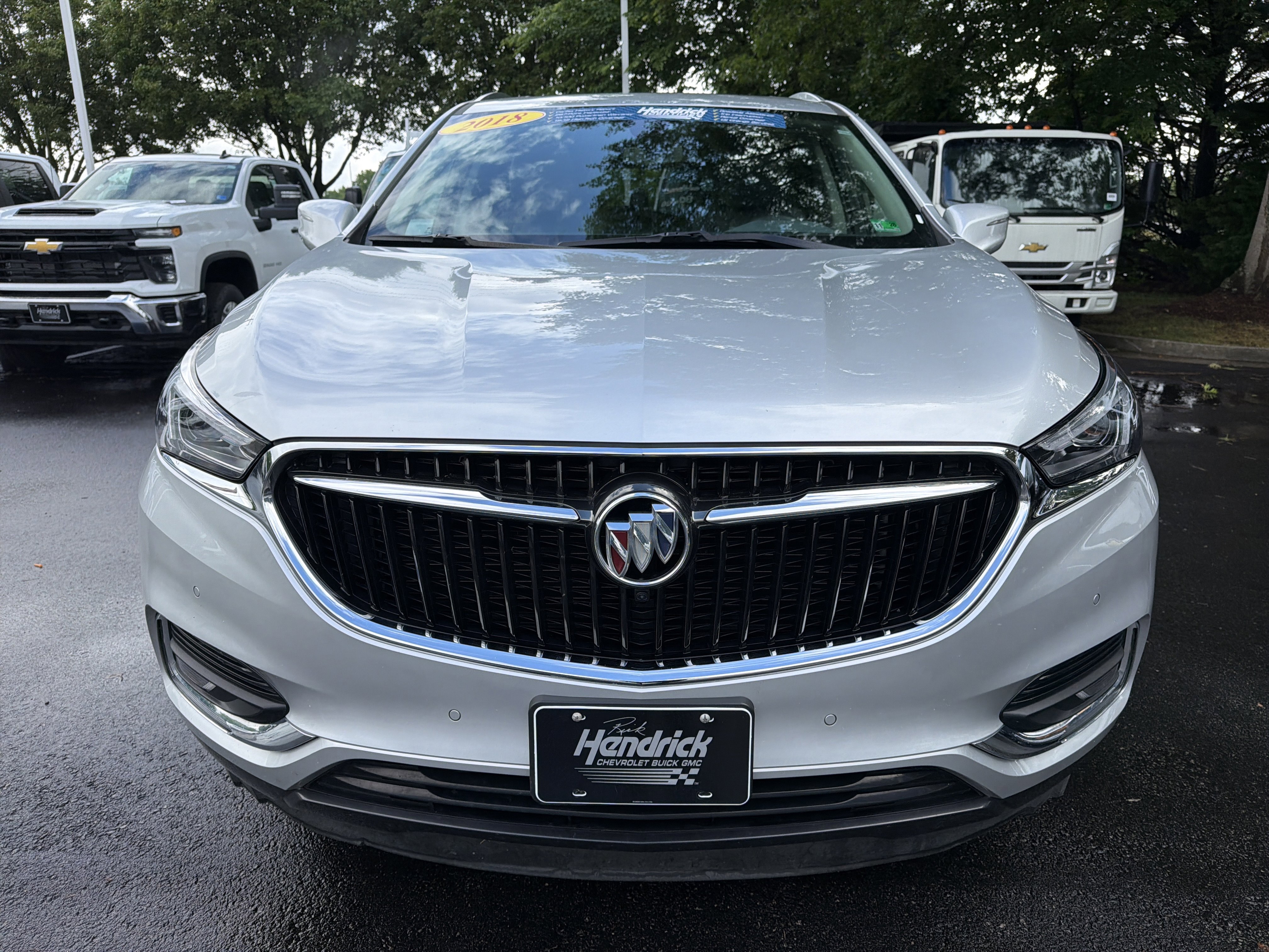 Used 2018 Buick Enclave Premium w/ Experience Buick Package AWD/4WD image 3