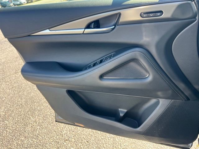 Used 2025 INFINITI QX60 Luxe AWD/4WD image 18