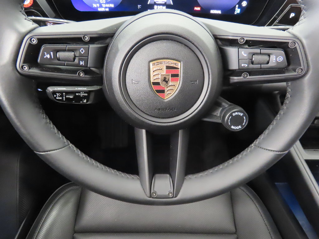 Certified 2025 Porsche Macan Electric w/ Premium Package RWD image 19