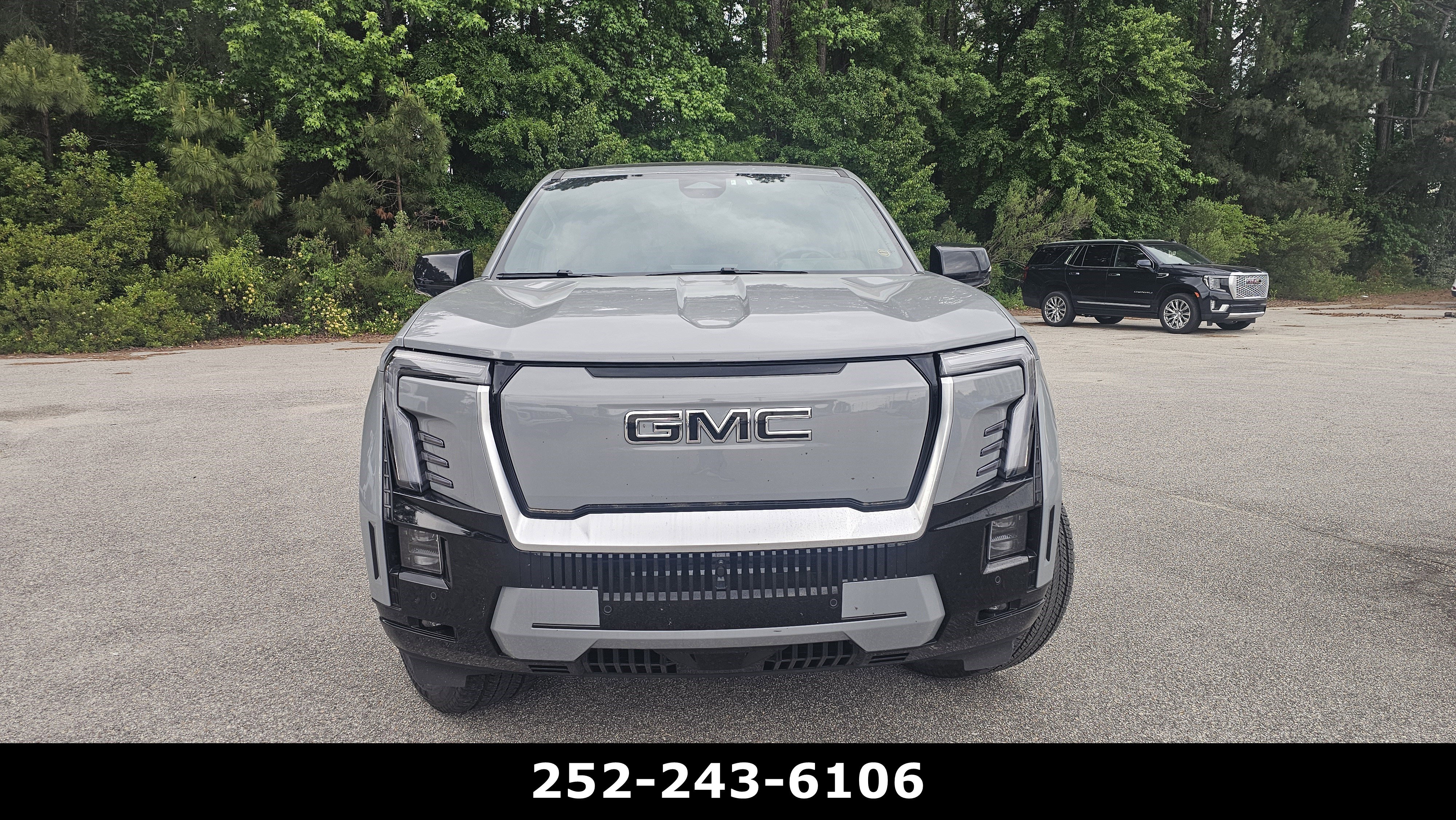 Used 2024 GMC Sierra EV Denali AWD/4WD image 2