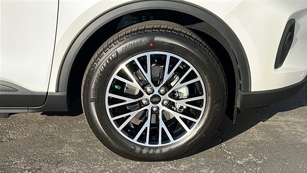 New 2025 Ford Escape SE w/ PHEV Premium Package image 12