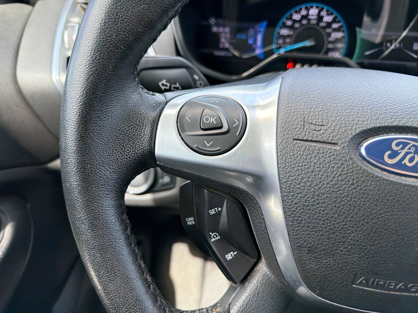 Used 2013 Ford C-MAX SEL FWD image 22